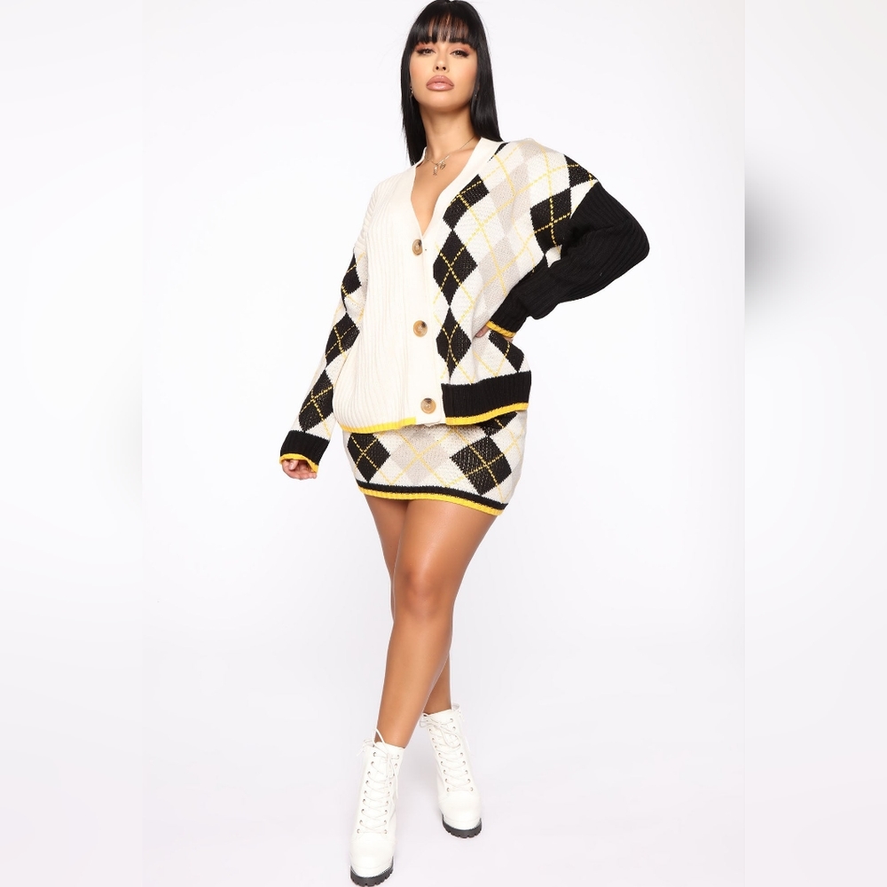Fashion nova skirt set